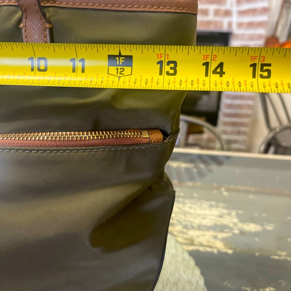 Michael Kors Olive Green Tote Bag/Satchel - Picture 6 of 7